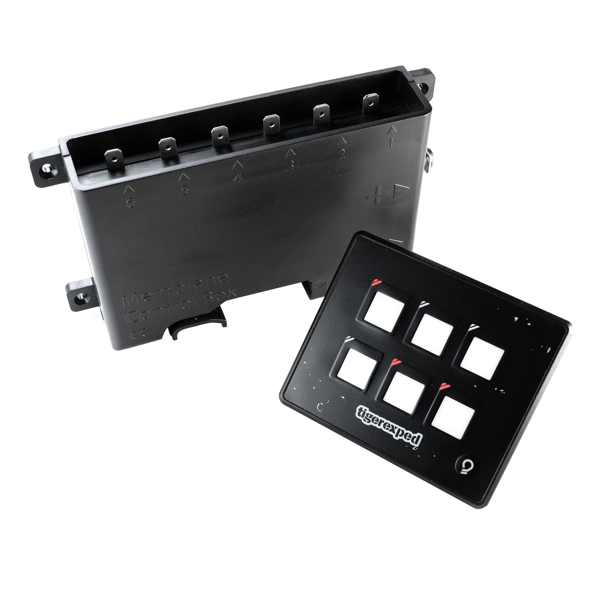 Schalttafel mit Bedienpanel und App-Steuerung