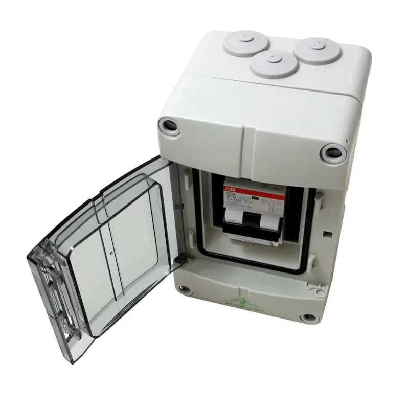 Kleinverteilung IP65 mit 0,03A/16A FI/LS zur Absicherung (RCBO / Fehlerstromschalter) von 220V-Anlagen im Reisefahrzeug