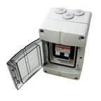 Kleinverteilung IP65 mit 0,03A/16A FI/LS zur Absicherung (RCBO / Fehlerstromschalter) von 220V-Anlagen im Reisefahrzeug
